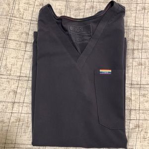 Figs Catarina One Pocket Scrub Top in charcoal in medium